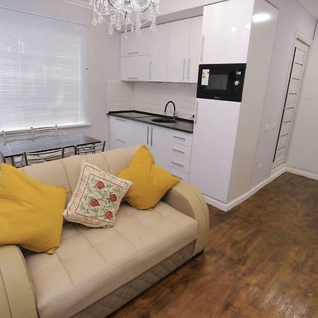 Luxury 2 Bedrooms Apartment Walking Distance From Gur-Emir 撒马尔罕 外观 照片