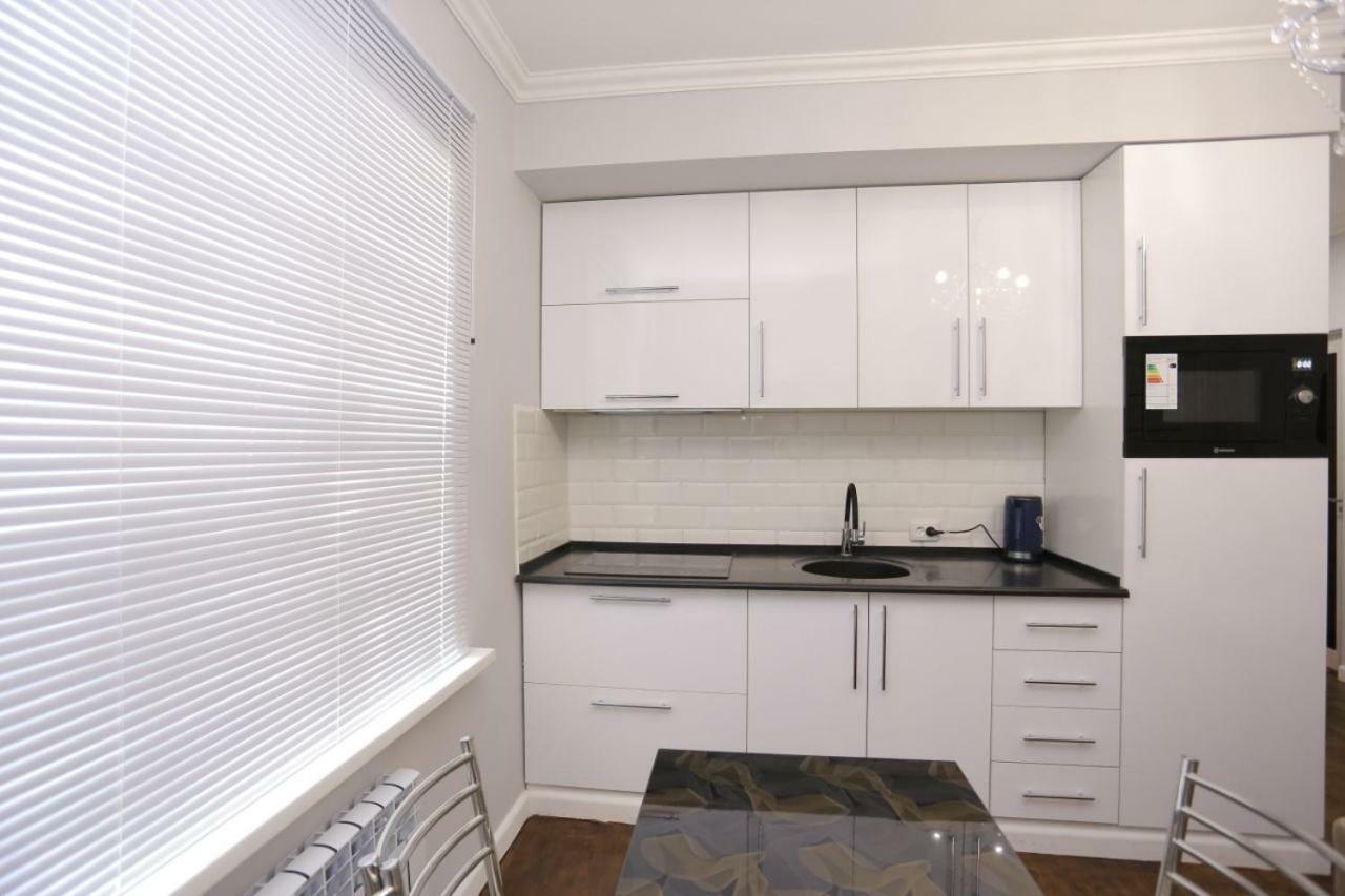 Luxury 2 Bedrooms Apartment Walking Distance From Gur-Emir 撒马尔罕 外观 照片